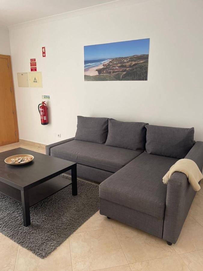 Cricket Apartments Феррел Экстерьер фото